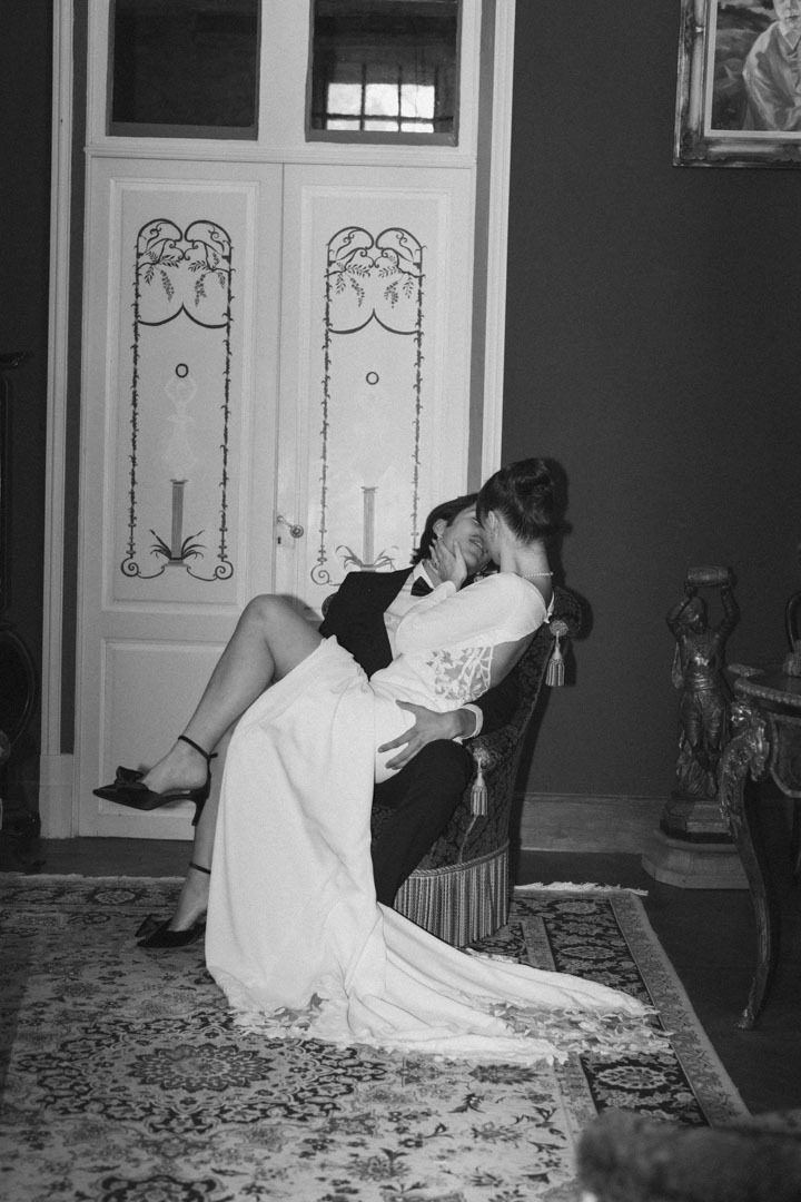 Session photo noir et blanc, couple élégant au château de Fondat, St-Justin, Landes